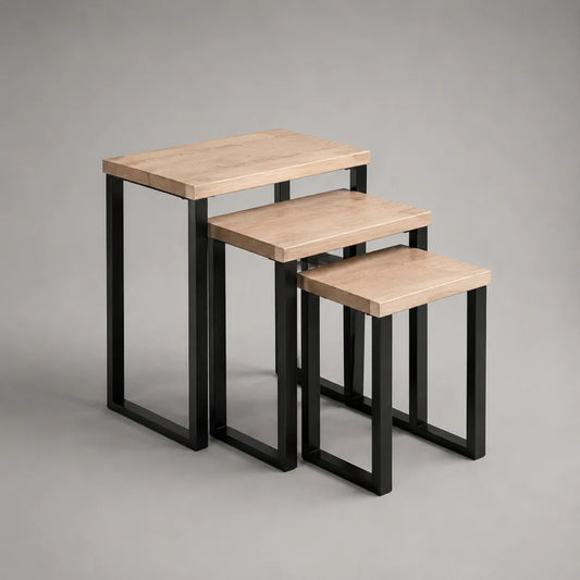 Set di 3 tavolini da caffè rettangolari impilabili in MDF impiallacciato rovere con struttura in acciaio verniciato nero 50 x 35 x 60 cm 45 x 32 x 50 cm 40 x 30 x 40 cm