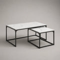 Set di 2 tavolini da caffè rettangolari impilabili con piano effetto marmo MDF laminato HPL e struttura in acciaio nero 100 x 50 x 45 cm 55 x 45 x 38 cm